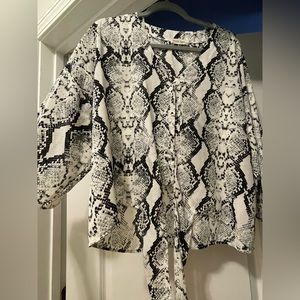 Peach Love snakeskin crop